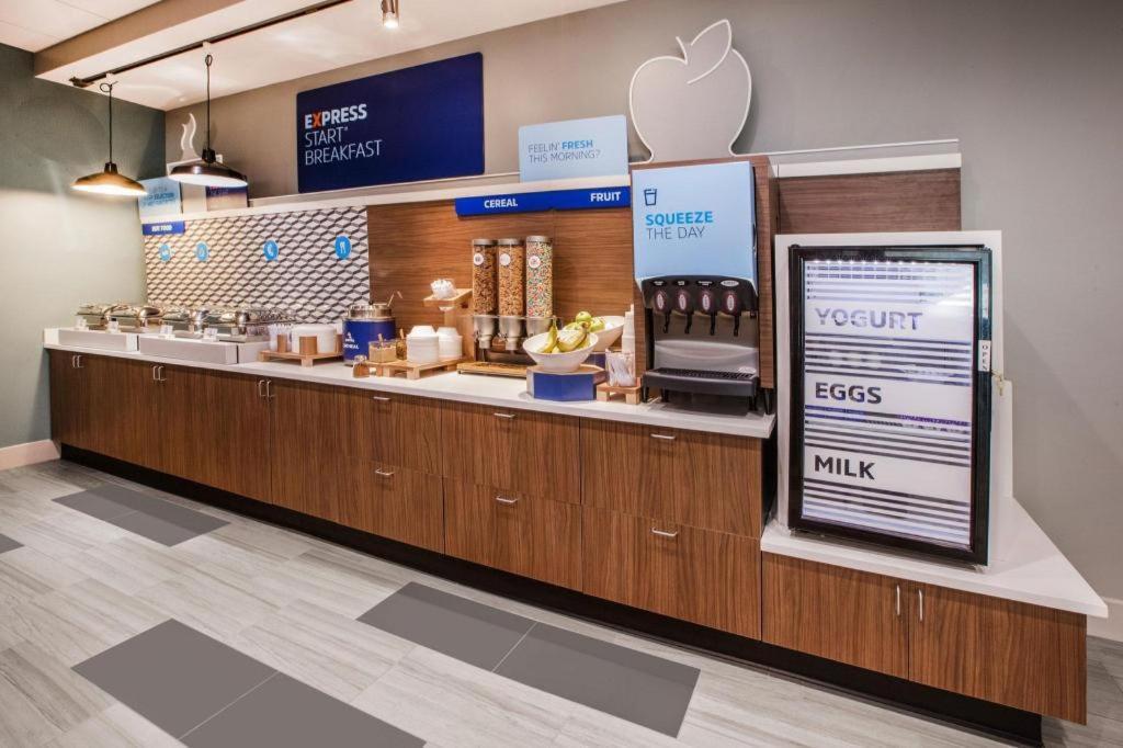 Holiday Inn Express Hotel & Suites Grand Island By Ihg Εξωτερικό φωτογραφία